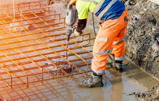 Best Local Concrete Companies  in Smithville Sanders, IN